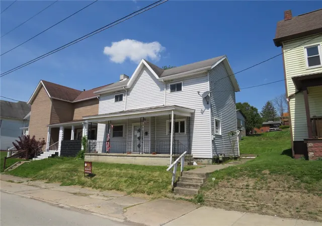 Homes for sale in Scottdale, PA | 320 S Broadway St, Scottdale, PA 15683 | MLS# 1738271