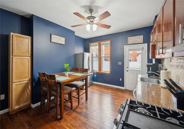 4th image of 1907 Larkins Way, Pittsburgh, PA 15203 | MLS# 1738172