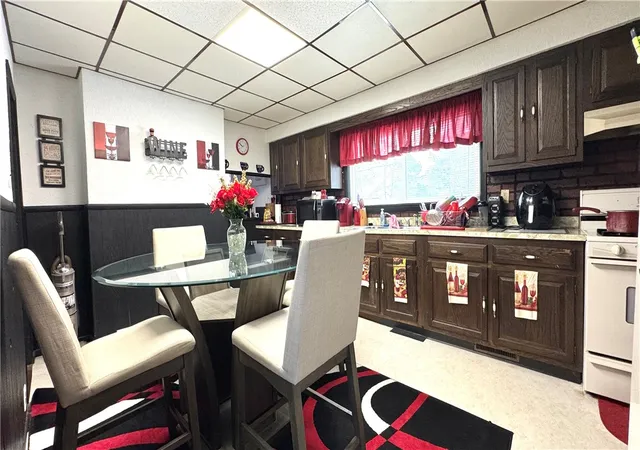Homes for sale in New Castle, PA | 1212 Finch St, New Castle, PA 16101 | MLS# 1738011