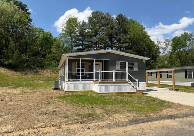 Homes for sale in Adams Twp, PA | 235 Sunnyhill, Adams Twp, PA 16059 | MLS# 1738128