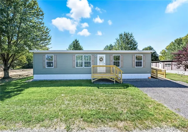 1st image of 69 Summit Rd #204, Greenville, PA 16125 | MLS# 1737998