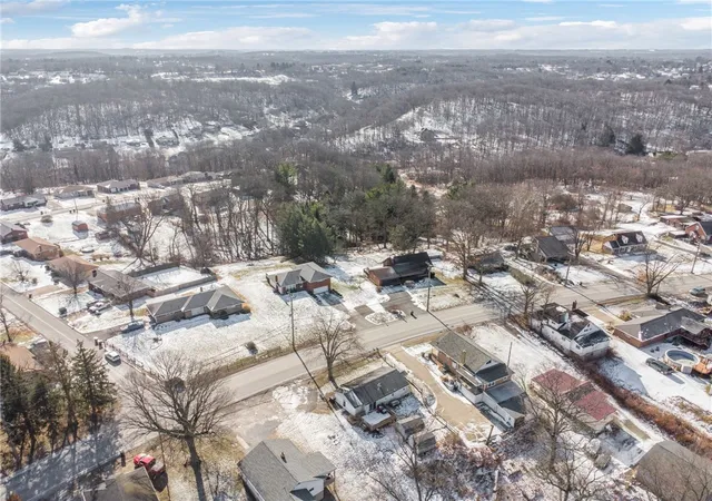 37th image of 1609 Old Brodhead Rd, Monaca, PA 15061 | MLS# 1738485