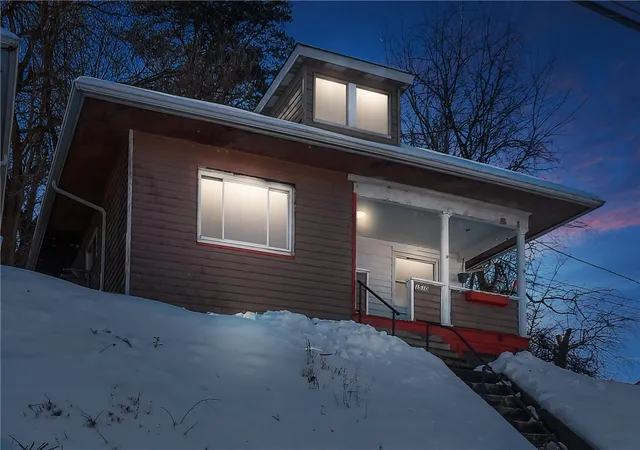 Homes for sale in Coraopolis, PA | 1510 Hiland Ave, Coraopolis, PA 15108 | MLS# 1738898