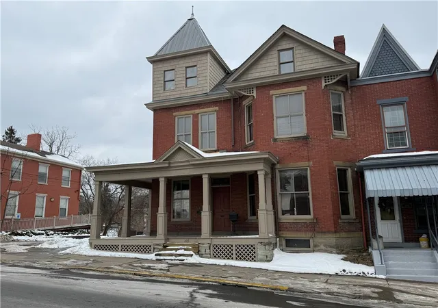 Homes for sale in Waynsbrg/frankln Twp, PA | 205 E High Street, Waynsbrg/frankln Twp, PA 15370 | MLS# 1739043