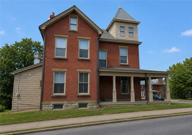 Photo 2 of Single family home for sale at 205 E High St, Waynesburg, PA 15370 | MLS# 1739043 | Listing updated on 2026-08-31