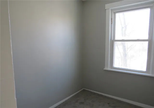 3rd image of 301 Paur St, Mt Washington, PA 15211 | MLS# 1739137