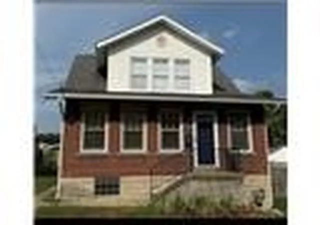 1st image of 1906 Highland Ave, Greensburg, PA 15601 | MLS# 1739266