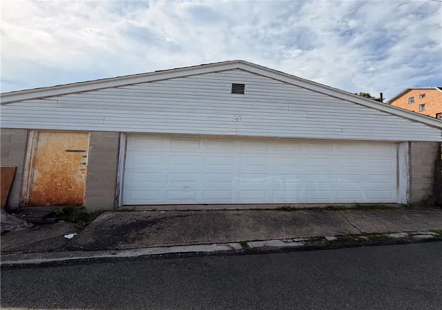 Homes for sale in Carrick, PA | 221 E Agnew Ave, Carrick, PA 15210 | MLS# 1739269