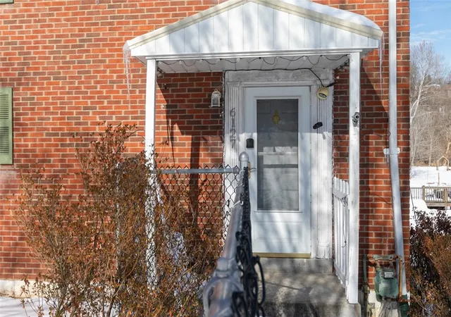3rd image of 6127 Smithfield St, Elizabeth Twp/boro, PA 15135 | MLS# 1739478