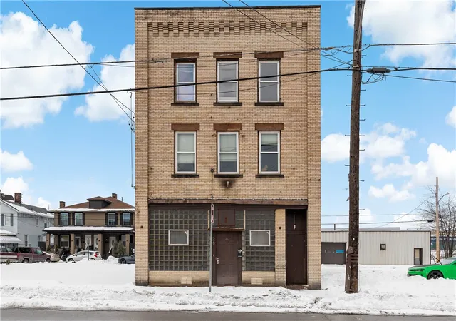 Homes for sale in Ambridge, PA | 329 14th St, Ambridge, PA 15003 | MLS# 1739410