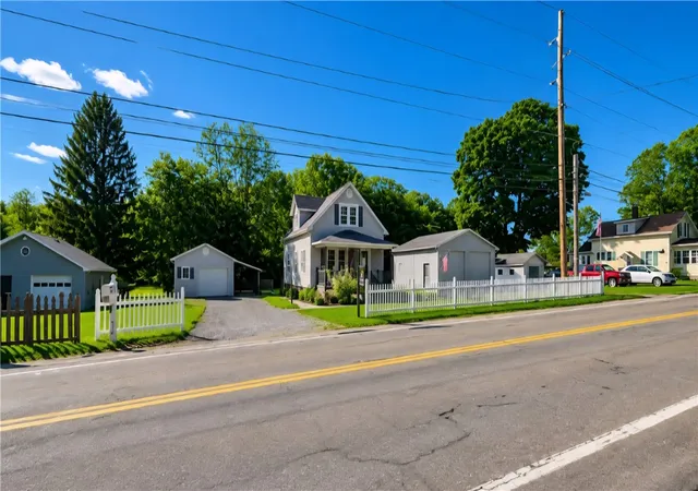 Homes for sale in Irwin Twp, PA | 671 Old Route 8, Irwin Twp, PA 16038 | MLS# 1739337