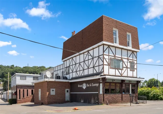 2nd image of 114 Grant Ave, Pittsburgh, PA 15209 | MLS# 1739587