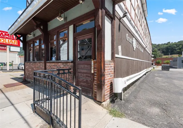 5th image of 114 Grant Ave, Pittsburgh, PA 15209 | MLS# 1739587