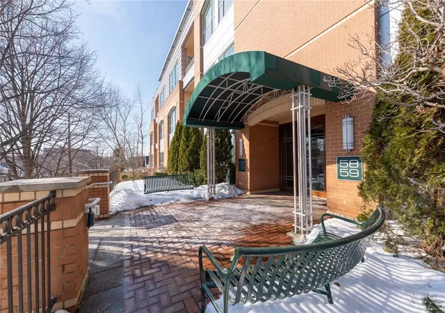 Homes for sale in Squirrel Hill, PA | 5859 Beacon Street #2003, Squirrel Hill, PA 15217 | MLS# 1739827