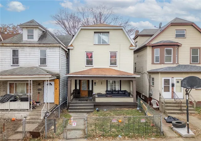2nd image of 1233 Kenneth Avenue, Arnold, PA 15068 | MLS# 1739524