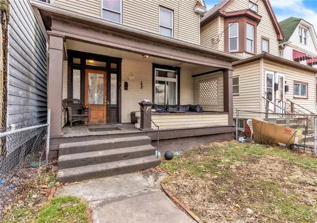 Photo 3 of Single family home for sale at 1233 Kenneth Ave, Arnold, PA 15068 | MLS# 1739524 | Listing updated on 2026-08-03
