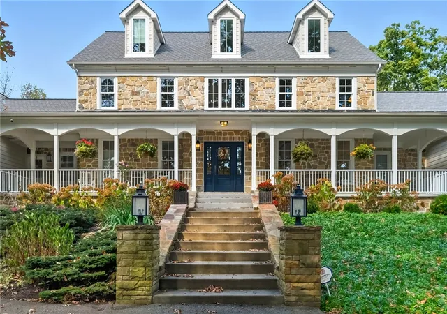 Photo 3 of Single family home for sale at 5056 Bear Run Rd, Cranberry Twp, PA 16066 | MLS# 1739573 | Listing updated on 2026-09-17