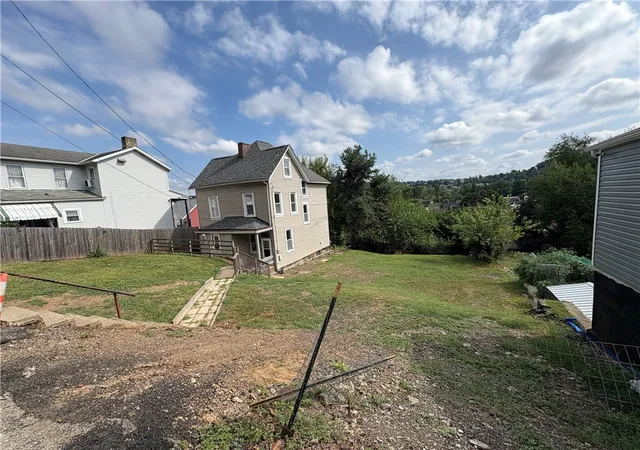 2nd image of 1730 Noble St #1726, Pittsburgh, PA 15215 | MLS# 1739978