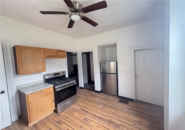 3rd image of 1730 Noble St #1726, Pittsburgh, PA 15215 | MLS# 1739978