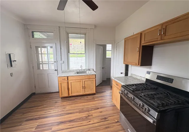 4th image of 1730 Noble St #1726, Pittsburgh, PA 15215 | MLS# 1739978