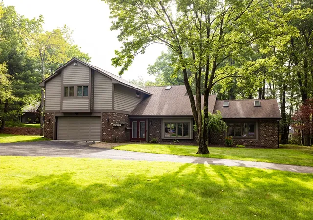 Photo 1 of Single family home for sale at 1738 Snowfield Dr, Hidden Valley, PA 15502 | MLS# 1739938 | Listing updated on 2026-07-31