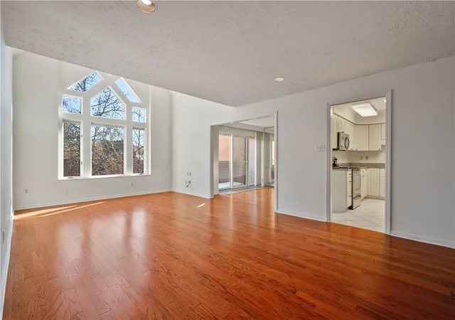 3rd image of 100 Denniston St #304, Shadyside, PA 15206 | MLS# 1739710