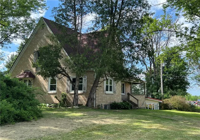 Homes for sale in Penn Twp, PA | 368 Pittsburgh Road, Penn Twp, PA 16002 | MLS# 1740053