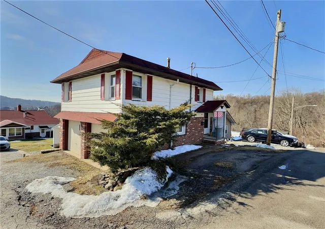 Homes for sale in Waynsbrg/frankln Twp, PA | 449 Race St, Waynsbrg/frankln Twp, PA 15370 | MLS# 1740368