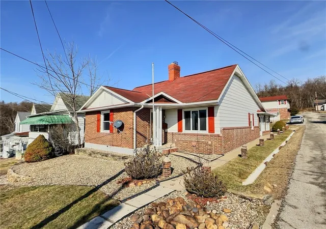 Homes for sale in Waynsbrg/frankln Twp, PA | 449 Race St, Waynsbrg/frankln Twp, PA 15370 | MLS# 1740368