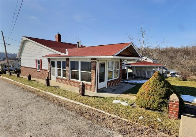 Homes for sale in Waynsbrg/frankln Twp, PA | 449 Race St, Waynsbrg/frankln Twp, PA 15370 | MLS# 1740368