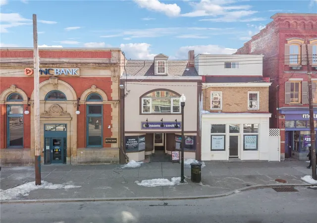 2nd image of 1734 E Carson St, South Side, PA 15203 | MLS# 1740374