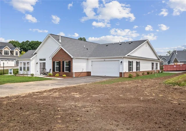 Photo 4 of Condo for sale at 1020 Autumn Woods Dr, Evans City, PA 16033 | MLS# 1740434 | Listing updated on 2026-07-16