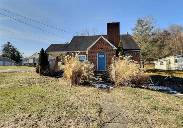 Photo 2 of Single family home for sale at 41 Bethlehem St, Fredericktown, PA 15333 | MLS# 1740522 | Listing updated on 2026-06-11