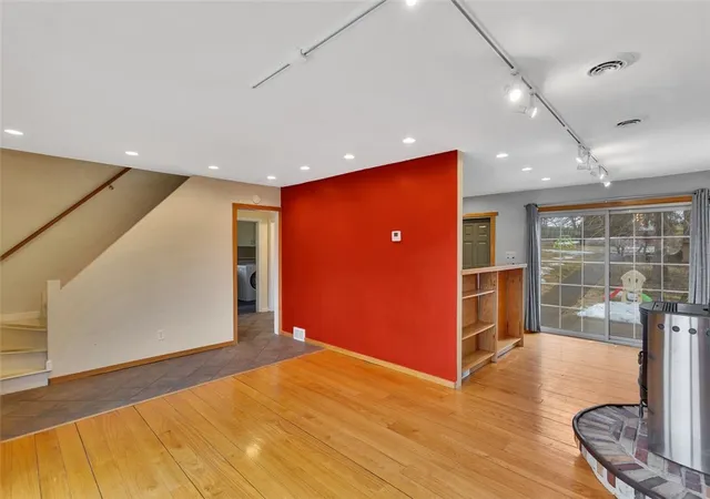Photo 4 of Single family home for sale at 8020 Lloyd Ave, Pittsburgh, PA 15218 | MLS# 1740541 | Listing updated on 2026-04-12