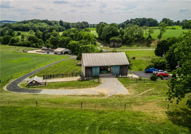 Homes for sale in Ligonier, PA | 440 Owl Hollow Road, Ligonier, PA 15658 | MLS# 1740408
