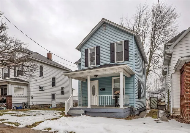 3rd image of 641 1St Ave, Ellwood City, PA 16117 | MLS# 1740588