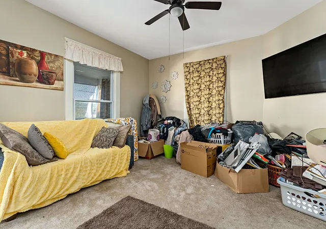 Photo 4 of Single family home for sale at 975 Thompson Ave, Donora, PA 15033 | MLS# 1740272 | Listing updated on 2026-07-22