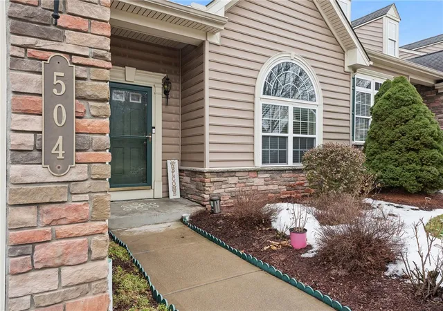 Homes for sale in Bridgeville, PA | 504 Azalea Ln, Bridgeville, PA 15017 | MLS# 1740629