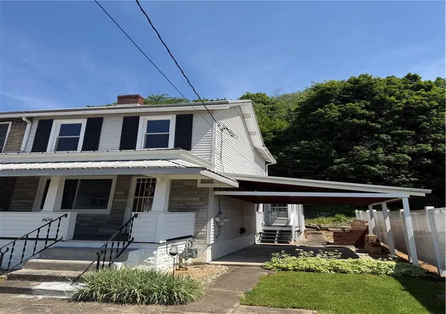 Photo 3 of Single family home for sale at 606 6th Avenue, Ford City, PA 16226 | MLS# 1740729 | Listing updated on 2026-07-30
