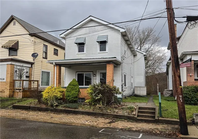 2nd image of 731 Penn Ave, New Brighton, PA 15066 | MLS# 1740756