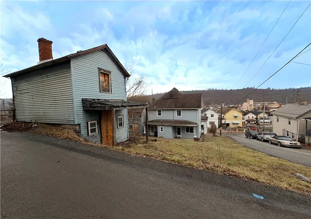 25th image of 1001 Lincoln Ave, Charleroi, PA 15022 | MLS# 1740630