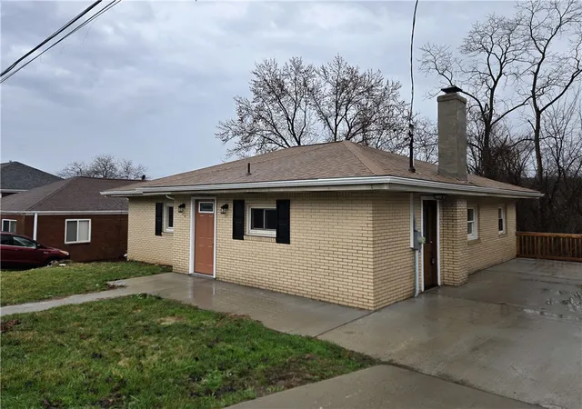 3rd image of 3216 Brodhead Road, Center Twp, PA 15001 | MLS# 1740799
