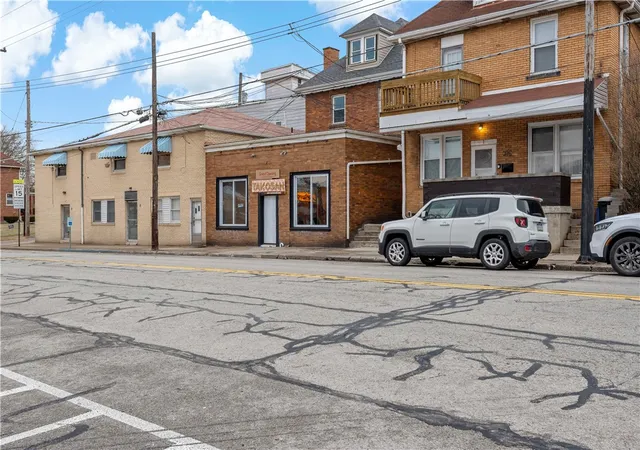 Homes for sale in Ambridge, PA | 848 Duss Ave, Ambridge, PA 15003 | MLS# 1740827