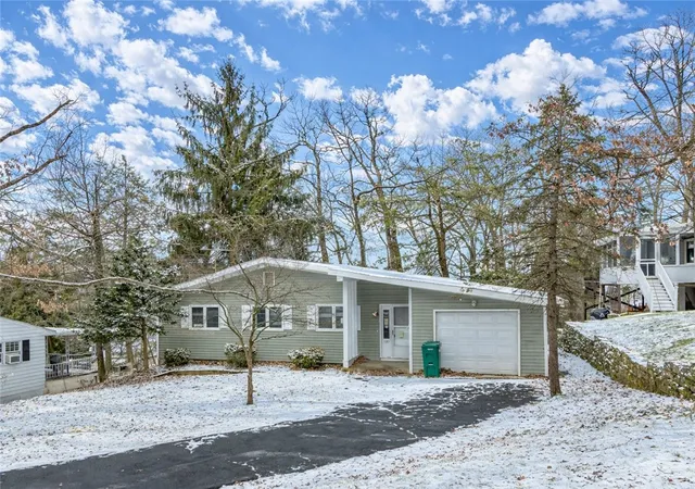 Photo 1 of Single family home for sale at 1180 Chestnut St, Indiana, PA 15701 | MLS# 1740896 | Listing updated on 2026-04-22