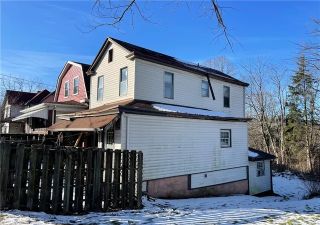 Homes for sale in East Mc Keesport, PA | 1150 Morrelle Ave, East Mc Keesport, PA 15035 | MLS# 1740906