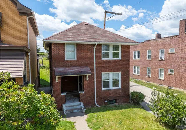 Homes for sale in Munhall, PA | 1910 Maple, Munhall, PA 15120 | MLS# 1740802