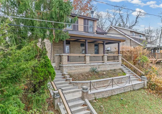 Photo 4 of Single family home for sale at 2905 Belleville St, Castle Shannon, PA 15234 | MLS# 1740760 | Listing updated on 2026-07-31