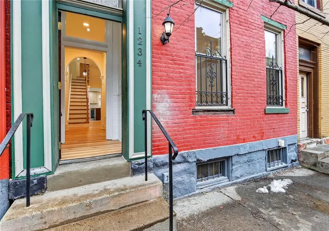 3rd image of 1234 Palo Alto St, Pittsburgh, PA 15212 | MLS# 1740984