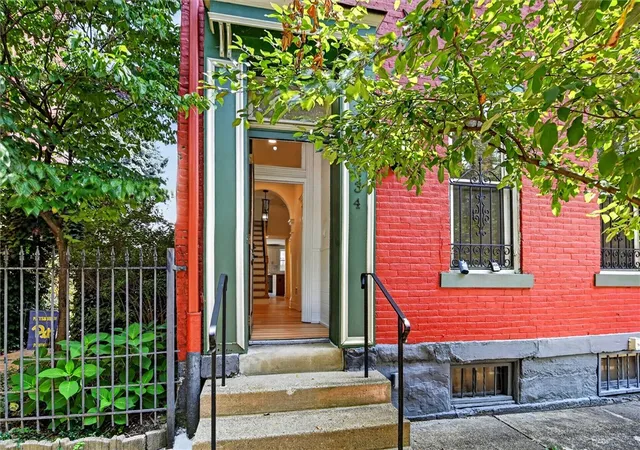 Photo 3 of Sale Pending at 1234 Palo Alto St, Pittsburgh, PA 15212 | MLS# 1740984 | Listing updated on 2026-10-05