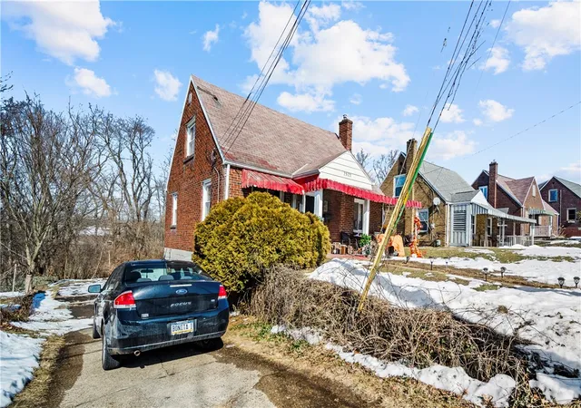 Homes for sale in West Mifflin, PA | 2522 Jefferson Ave, West Mifflin, PA 15122 | MLS# 1740811
